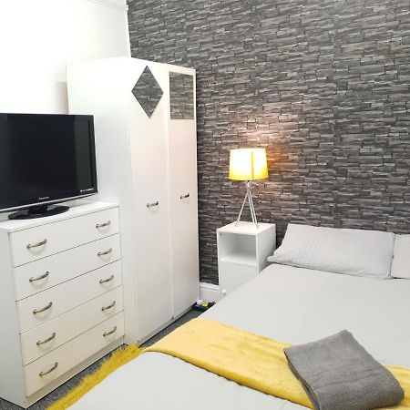 Topaz Town House No 36 哈德斯菲尔德 外观 照片